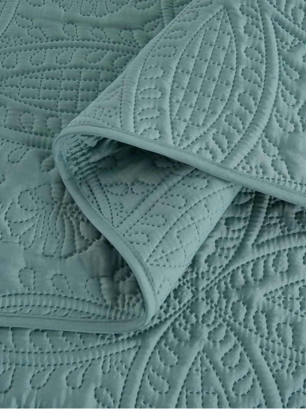 Quilted oversized queen 3 piece bedspread blue